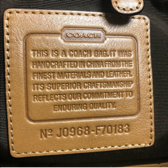 COACH VOYAGER SIGNATURE CANVAS F70183 Size: LARGE - Picture 5 of 7